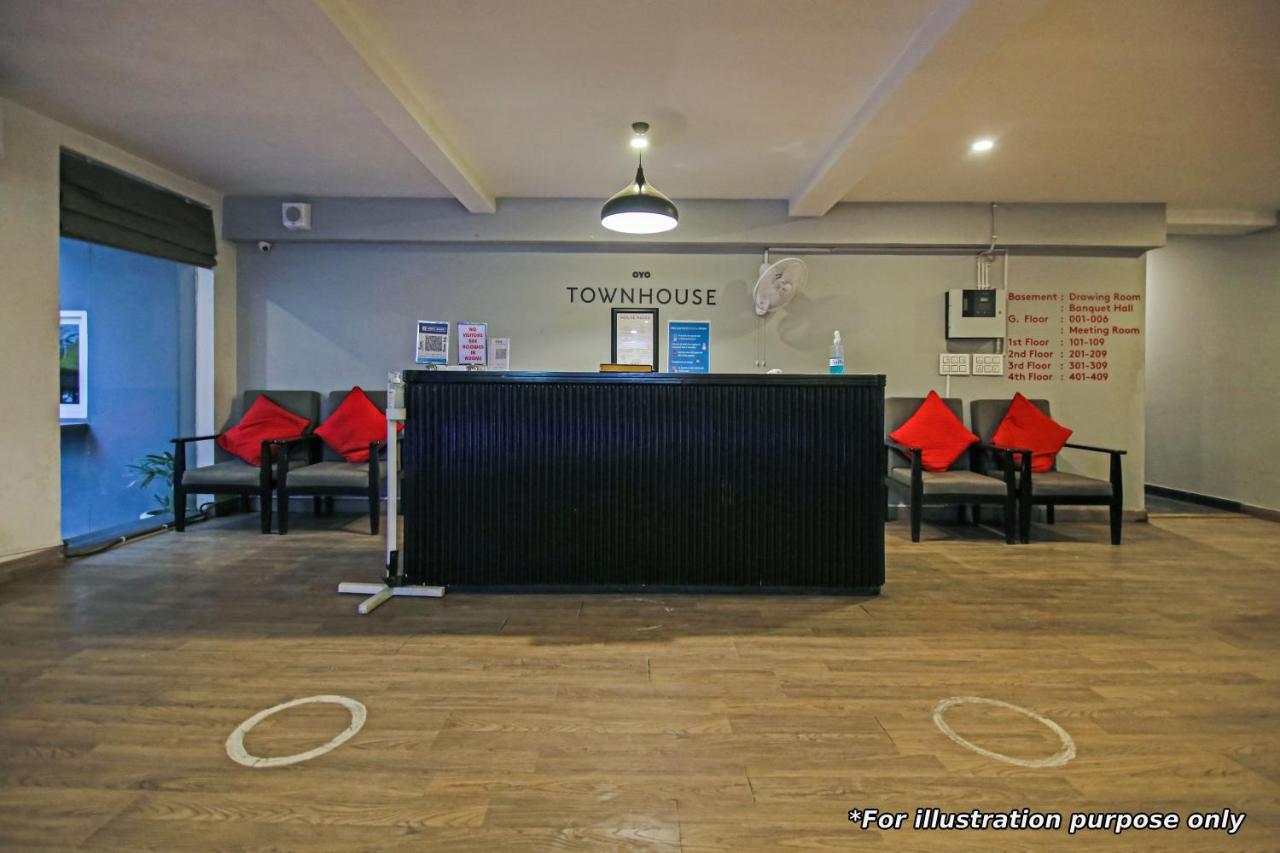 Oyo Townhouse 115 Patel Nagar Hotell New Delhi Eksteriør bilde